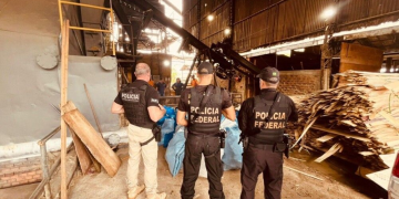 Ação integrada desmonta ponto de distribuição de drogas na capital