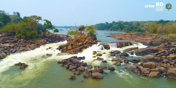 MACHADINHO: Jovem segue desaparecido após naufrágio nas quedas da Cachoeira Dois de Novembro