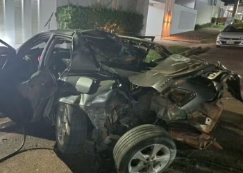 Jovem pega carro de cliente e sofre acidente em RO; adolescente que estava no veículo morreu