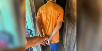 Jovem de 17 anos é atacada com nove golpes de faca pelo marido