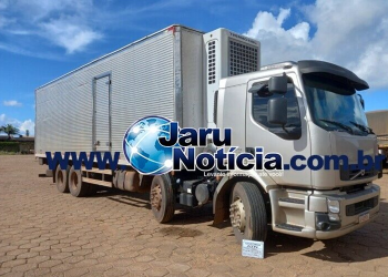 Caminhão baú é furtado na BR-364 entre Jaru e Ariquemes