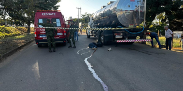 JARU: Motociclista morre após bater na traseira de caminhão parado na Avenida JK