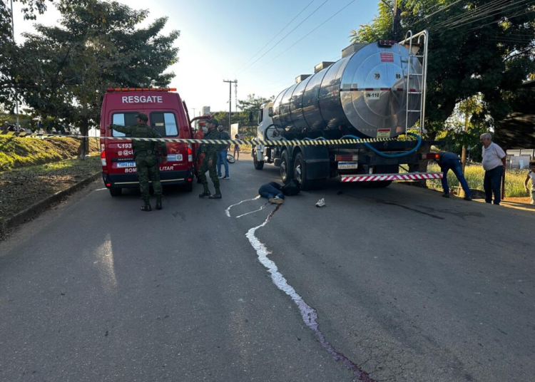 JARU: Motociclista morre após bater na traseira de caminhão parado na Avenida JK