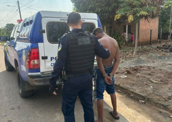 Polícia Militar recupera motocicleta com restrição criminal durante abordagem, em jaru