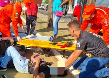 Motociclista fica ferida após colidir na lateral de veículo na Avenida Dom Pedro I em Jaru