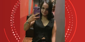 Mulher morre após batida frontal entre motocicleta e carro na BR-364