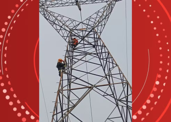 Criança de 5 anos é resgatada de torre de transmissão em Ariquemes, RO, a mais de três metros de altura