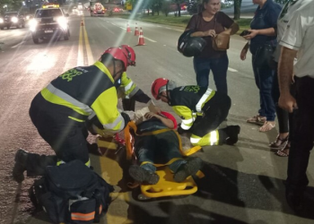 Motociclistas colidem na Avenida JK e um fica ferido em Jaru